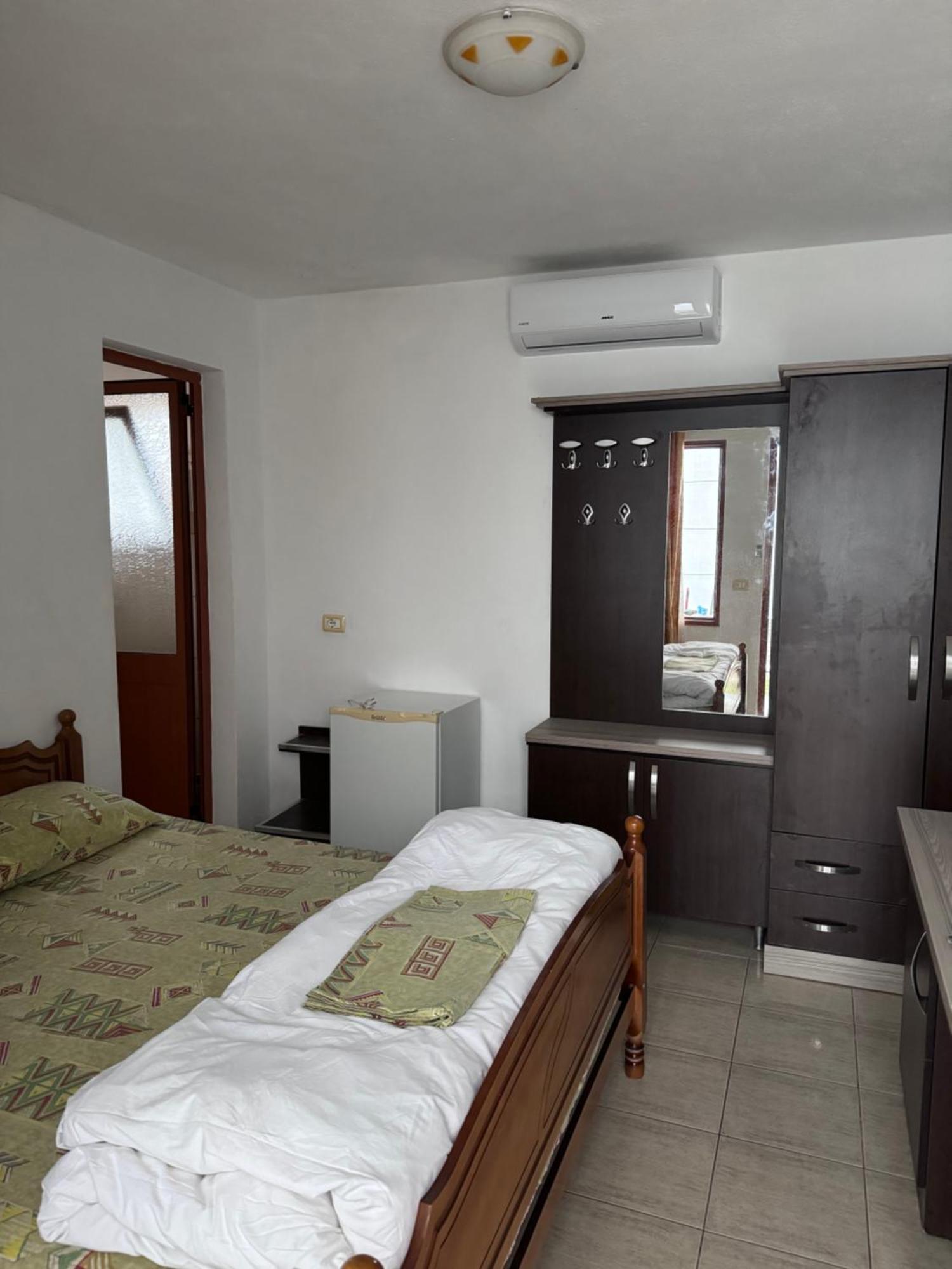 Vila Cano Hotel Durres Exterior photo